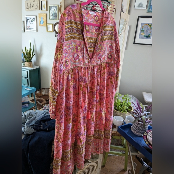 Long sleeve Maxi Dress, deep V neck and tassel ties size 16 - Picture 6 of 9